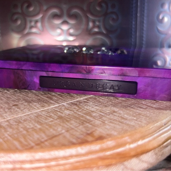 Urban Decay Vice 2 Eyeshadow Palette - Picture 3 of 6